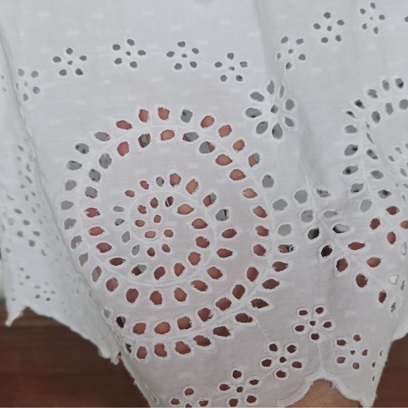 Faherty Aurora Cotton White Eyelet Ruffle Sleeve Top Sz large - Picture 4 of 5